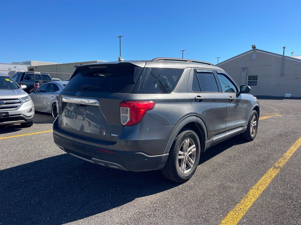 Used 2020 Ford Explorer XLT w/ Equipment Group 202A AWD/4WD image 5
