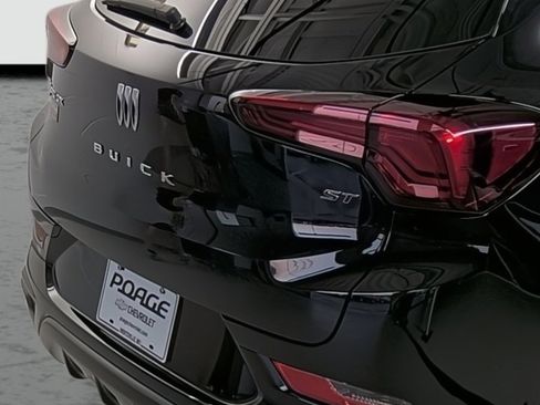 Used 2024 Buick Encore GX Sport Touring w/ Experience Buick Package image 15