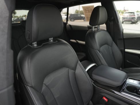 Certified 2025 Audi Q8 Prestige w/ Prestige Package image 23