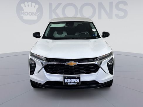 New 2026 Chevrolet Trax LS FWD image 11