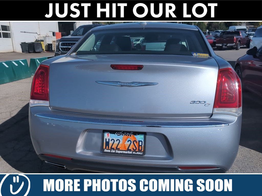 Used 2015 Chrysler 300 C RWD image 12