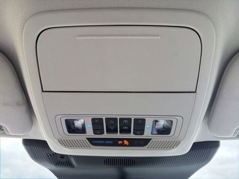Used 2025 Ford Explorer Platinum w/ LUX Leather Package AWD/4WD image 45
