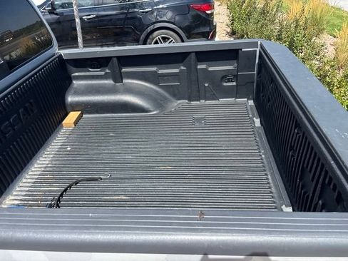 Used 2019 Nissan Frontier SV AWD/4WD image 2