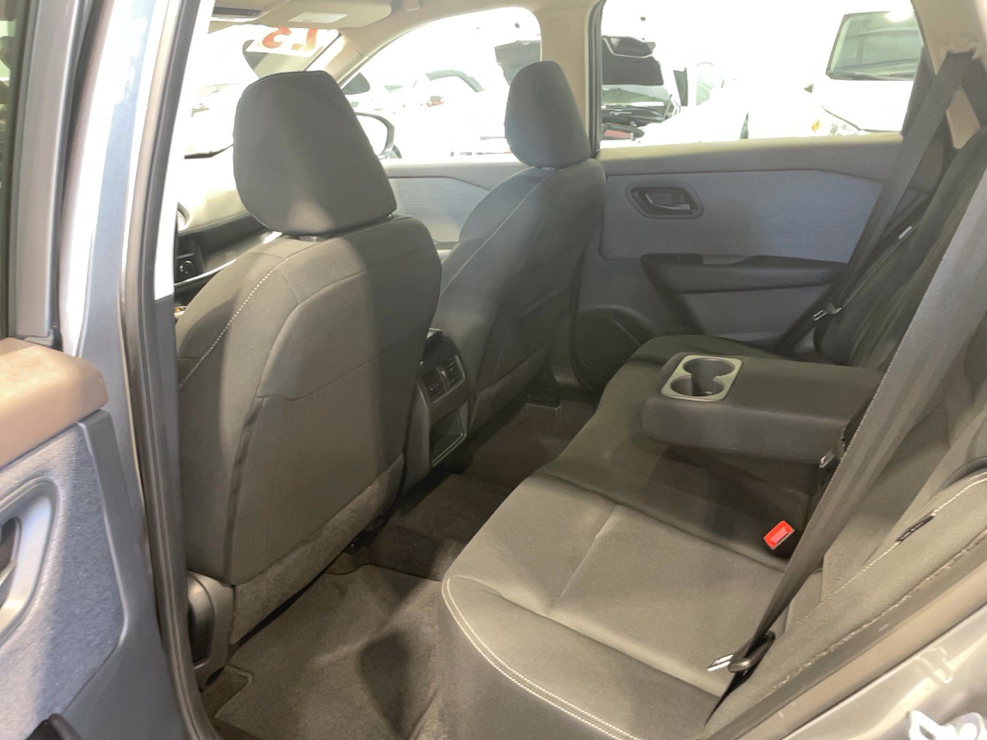 Used 2023 Nissan Rogue S AWD/4WD image 9