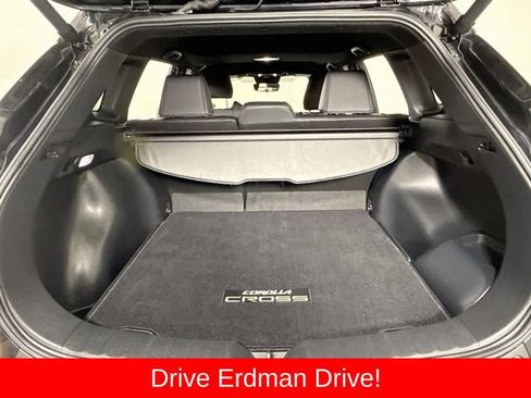 Used 2024 Toyota Corolla Cross AWD Hybrid w/ Convenience Package image 34