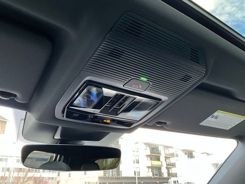 New 2026 Volkswagen Tiguan SE R-Line image 15