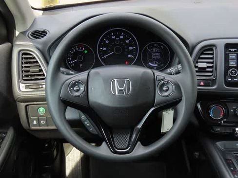Certified 2019 Honda HR-V LX image 17