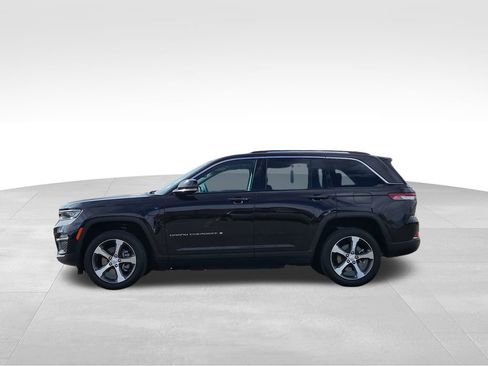 Used 2022 Jeep Grand Cherokee Limited 4xe image 4