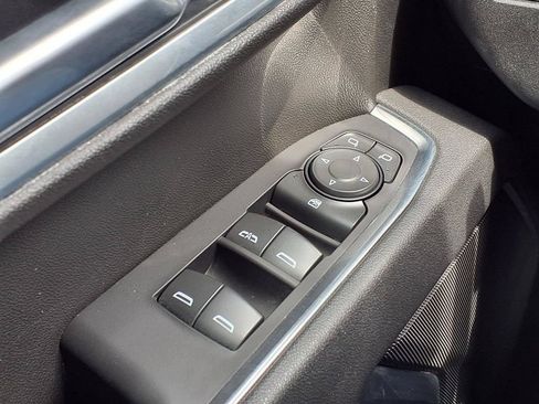 Used 2025 Chevrolet Silverado 1500 LT RWD image 19