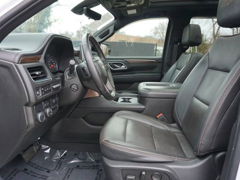 Used 2021 Chevrolet Tahoe High Country w/ Premium Package image 9