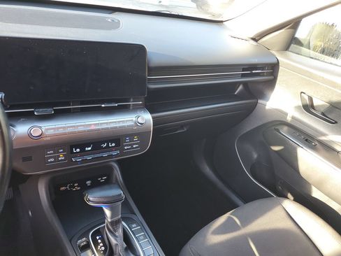 Used 2024 Hyundai Kona SEL FWD image 25