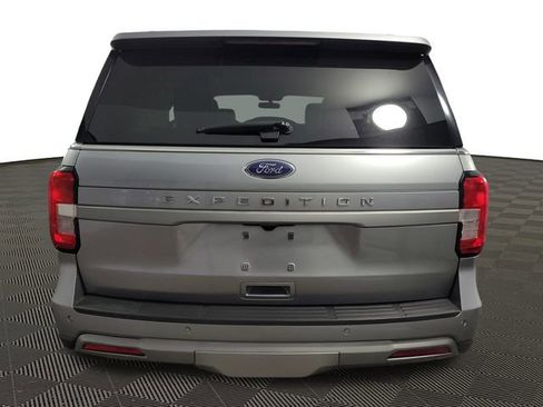 Used 2024 Ford Expedition XLT image 7