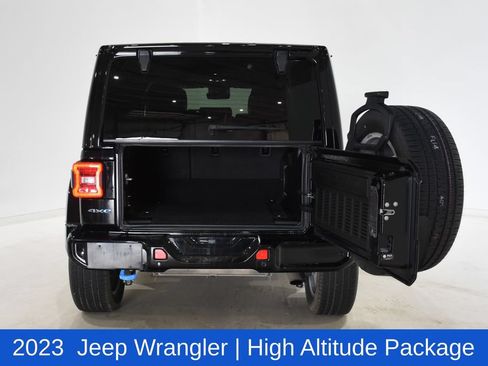 Used 2023 Jeep Wrangler Unlimited Sahara AWD/4WD image 6