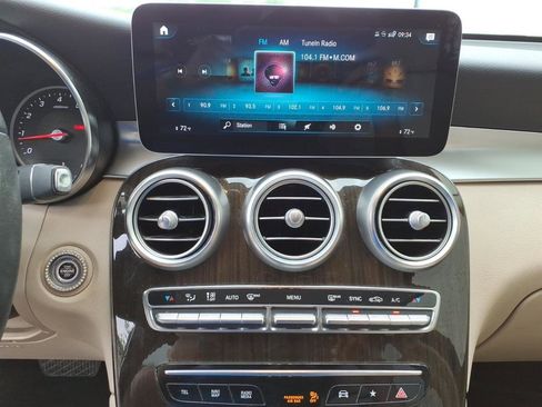 Used 2020 Mercedes-Benz GLC 300 image 10