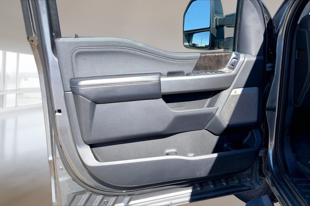 Used 2025 Ford F350 Lariat w/ Lariat Ultimate Package AWD/4WD image 21