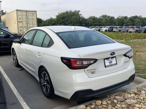 Used 2025 Subaru Legacy Premium AWD/4WD image 3