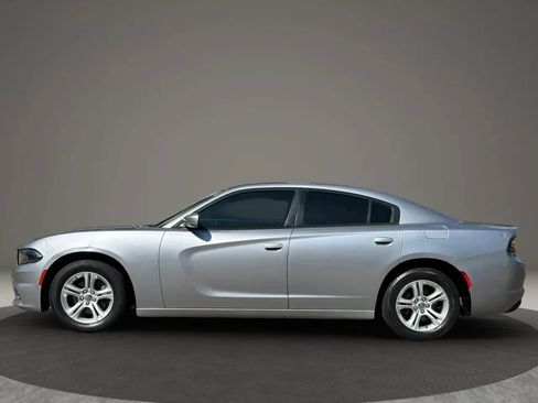 Used 2015 Dodge Charger SE w/ Popular Equipment Group RWD image 8