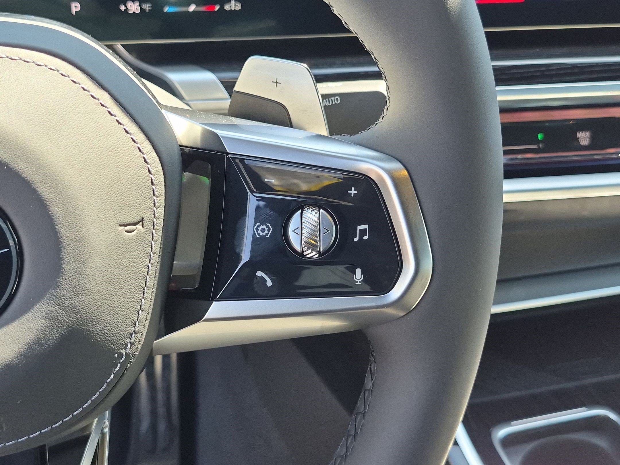 New 2026 BMW 740i w/ Premium Package RWD image 20