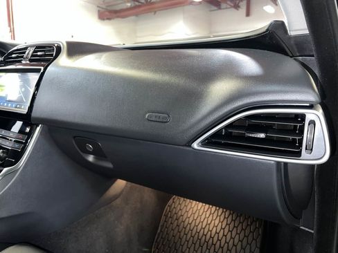 Used 2019 Jaguar XE image 32