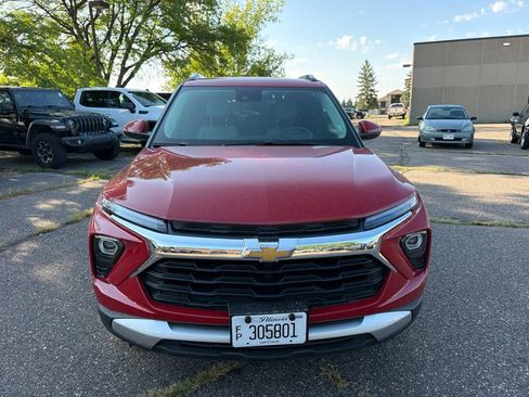 Used 2026 Chevrolet TrailBlazer LT AWD/4WD image 2