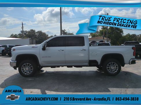 Used 2024 Chevrolet Silverado 2500 LTZ w/ LTZ Plus Package AWD/4WD image 7