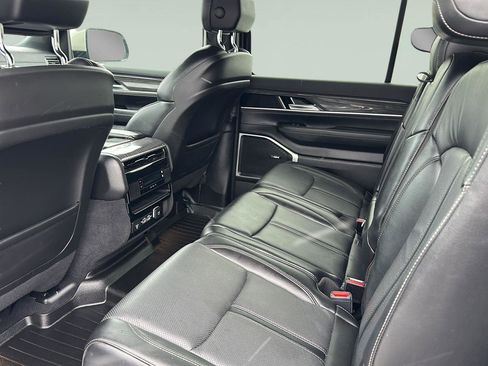 Used 2022 Jeep Wagoneer Series II image 20