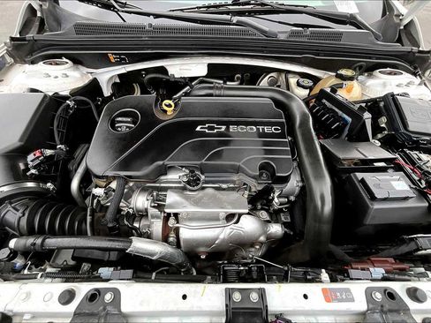 Used 2016 Chevrolet Malibu LT image 31