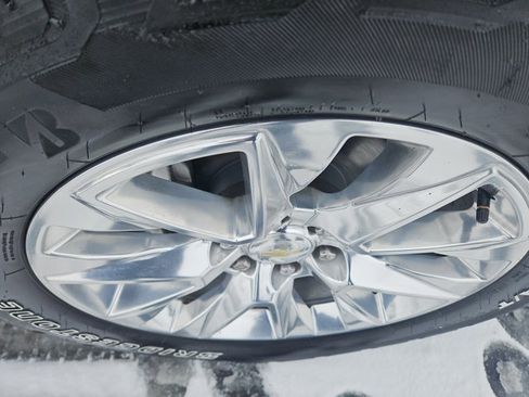 Used 2019 Chevrolet Silverado 1500 LTZ image 4