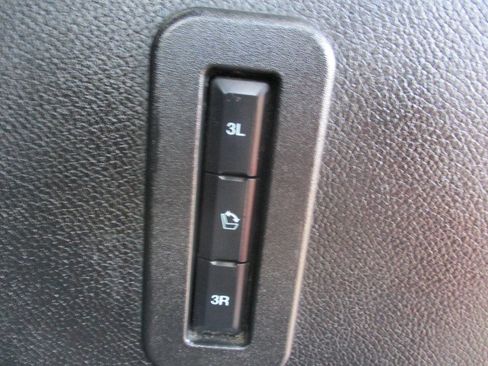 Used 2017 Lincoln Navigator L Select AWD/4WD image 29