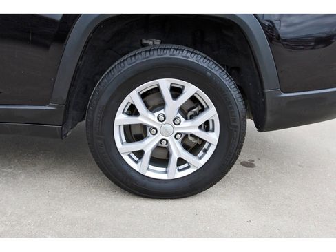 Used 2022 Jeep Grand Cherokee L Limited w/ Luxury Tech Group II image 34