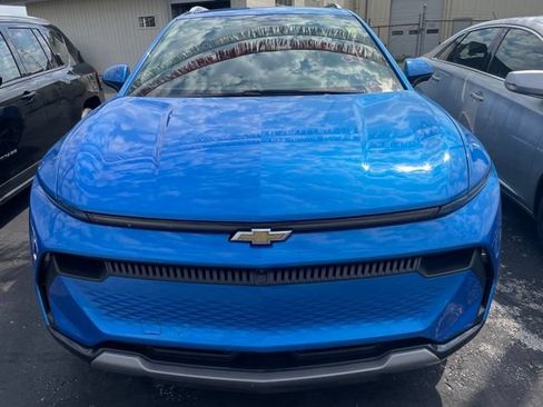Used 2024 Chevrolet Equinox EV LT w/ LPO, All-Weather Mat Package FWD image 2