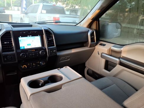 Used 2018 Ford F150 XLT w/ Equipment Group 302A Luxury AWD/4WD image 12