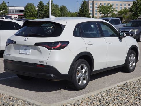 Certified 2023 Honda HR-V LX image 6