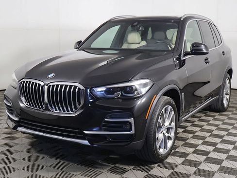 Used 2022 BMW X5 xDrive40i w/ Premium Package AWD/4WD image 9