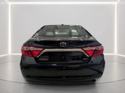 Used 2015 Toyota Camry XLE w/ Moonroof Package FWD image 25