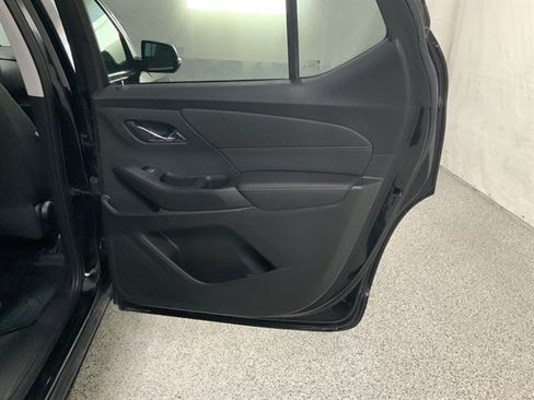 Used 2021 Chevrolet Traverse LT w/ LPO, Floor Liner Package AWD/4WD image 18