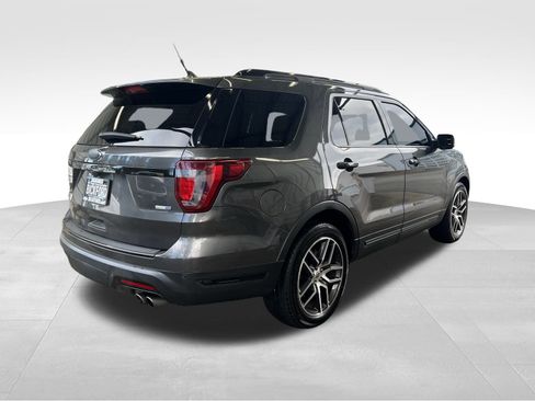 Used 2018 Ford Explorer Sport image 9