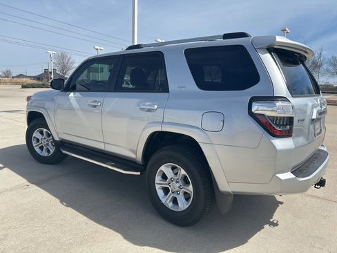 Used 2019 Toyota 4Runner SR5 Premium image 6