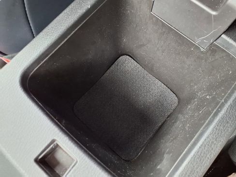 Used 2024 Mitsubishi Outlander SE image 12