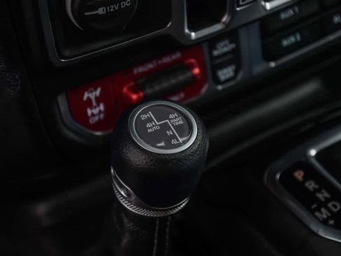 Used 2024 Jeep Wrangler Unlimited Rubicon 4xe AWD/4WD image 24