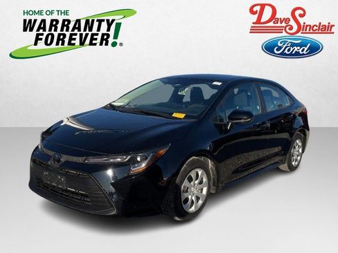 Used 2024 Toyota Corolla LE image 1