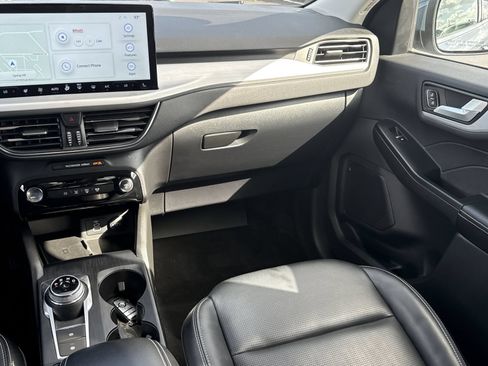 Certified 2025 Ford Escape Platinum FWD image 20