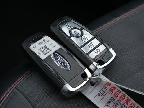 Certified 2025 Ford Explorer ST-Line w/ ST-Line Street Pack image 40