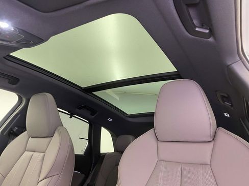 New 2025 Audi Q5 Premium Plus image 18