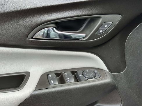 Used 2024 Chevrolet Equinox LS w/ Sport Edition FWD image 18