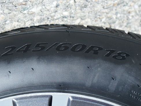 Used 2017 Toyota Highlander LE image 39