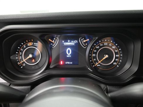 Used 2025 Jeep Wrangler Sport AWD/4WD image 16