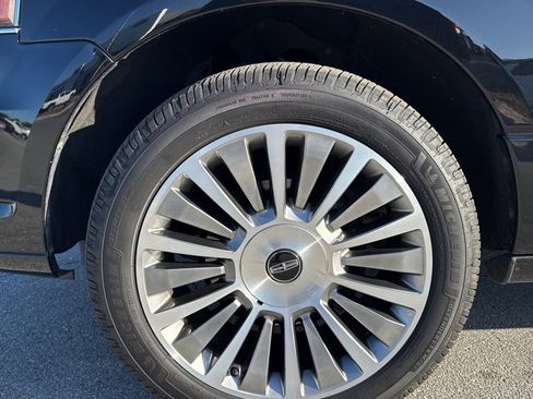 Used 2016 Lincoln Navigator Select image 7