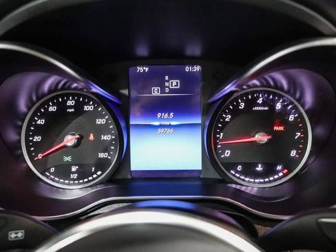 Used 2021 Mercedes-Benz GLC 300 4MATIC image 24