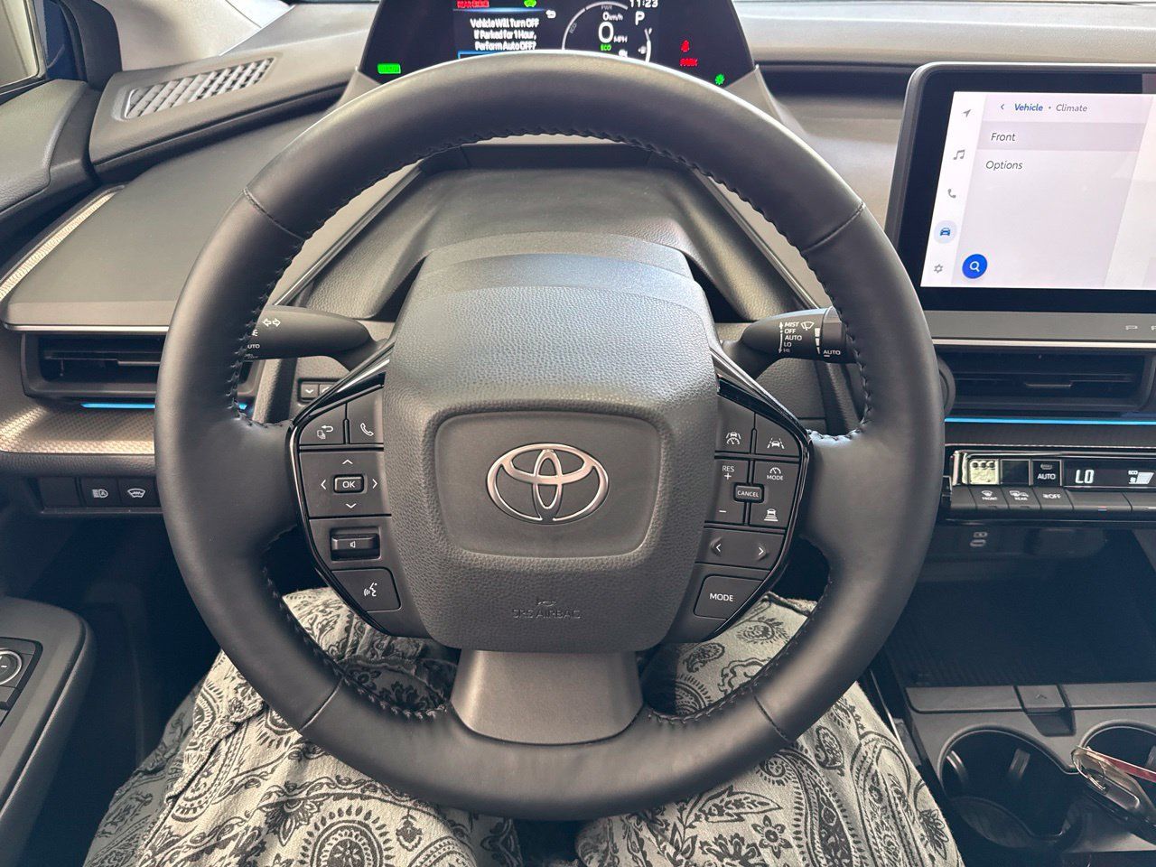 Used 2025 Toyota Prius XLE FWD image 18